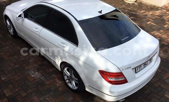 Buy Used Mercedes‒Benz C–Class White Car in Harare in Harare Buy Used Mercedes‒Benz C–Class White Car in Harare in Harare