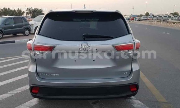 Tenga Imported Toyota Highlander Zvimwe Mota in Import - Dubai in Harare Tenga Imported Toyota Highlander Zvimwe Mota in Import - Dubai in Harare