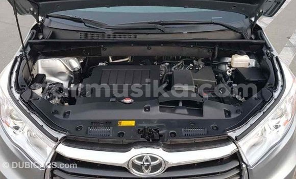 Tenga Imported Toyota Highlander Zvimwe Mota in Import - Dubai in Harare Tenga Imported Toyota Highlander Zvimwe Mota in Import - Dubai in Harare