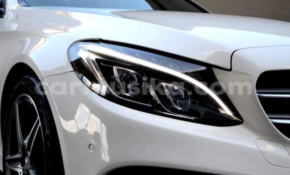 Tenga Tsaru Mercedes‒Benz C–Class Chena Mota in Harare in Harare Tenga Tsaru Mercedes‒Benz C–Class Chena Mota in Harare in Harare