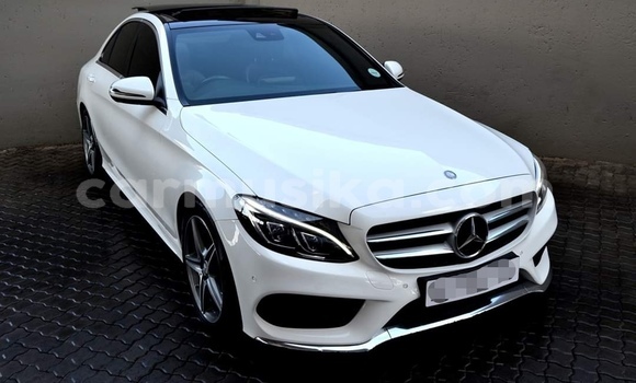 Tenga Tsaru Mercedes‒Benz C–Class Chena Mota in Harare in Harare Tenga Tsaru Mercedes‒Benz C–Class Chena Mota in Harare in Harare