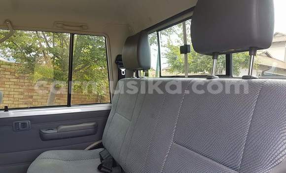 Tenga Tsaru Toyota Land Cruiser Sirivha Mota in Harare in Harare Tenga Tsaru Toyota Land Cruiser Sirivha Mota in Harare in Harare