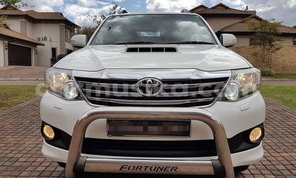 Tenga Tsaru Toyota Fortuner Chena Mota in Harare in Harare Tenga Tsaru Toyota Fortuner Chena Mota in Harare in Harare