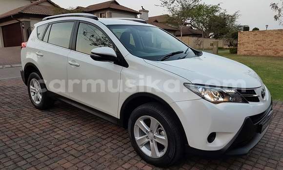 Tenga Tsaru Toyota RAV4 Chena Mota in Harare in Harare Tenga Tsaru Toyota RAV4 Chena Mota in Harare in Harare