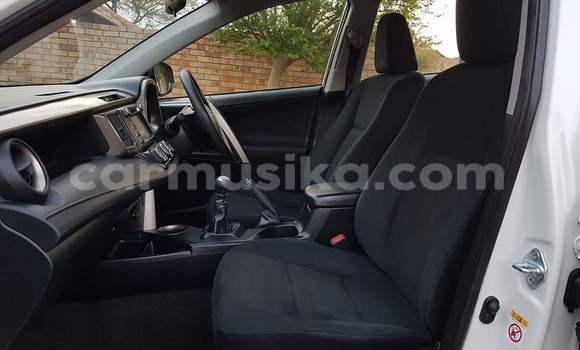 Tenga Tsaru Toyota RAV4 Chena Mota in Harare in Harare Tenga Tsaru Toyota RAV4 Chena Mota in Harare in Harare