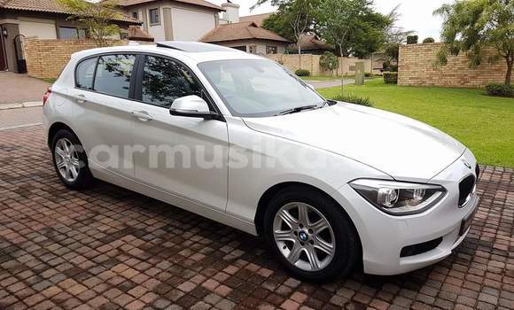 Tenga Tsaru BMW 1M Chena Mota in Harare in Harare Tenga Tsaru BMW 1M Chena Mota in Harare in Harare