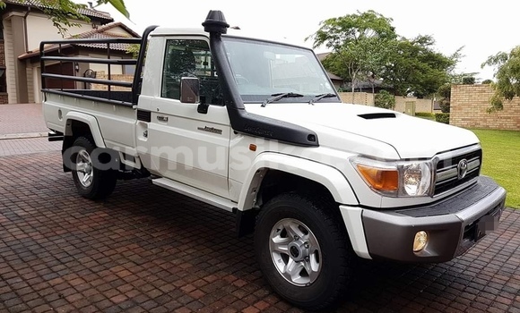 Tenga Tsaru Toyota Land Cruiser Chena Mota in Harare in Harare Tenga Tsaru Toyota Land Cruiser Chena Mota in Harare in Harare