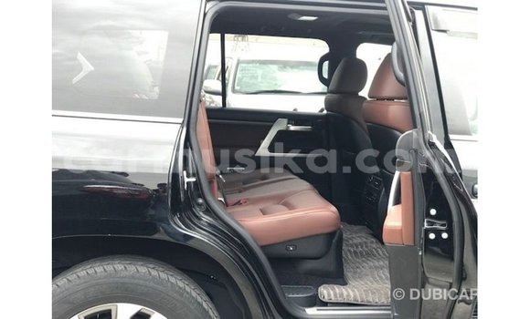 Nunua Imported Toyota Land Cruiser Nyeusi Gari ndani ya Import - Dubai nchini Harare Nunua Imported Toyota Land Cruiser Nyeusi Gari ndani ya Import - Dubai nchini Harare