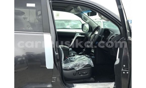 Nunua Imported Toyota Prado Nyingine Gari ndani ya Import - Dubai nchini Harare Nunua Imported Toyota Prado Nyingine Gari ndani ya Import - Dubai nchini Harare