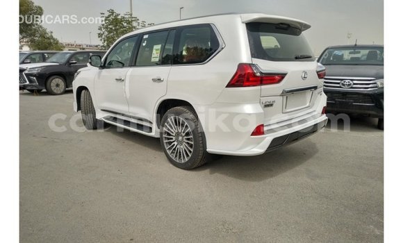 Tenga Imported Lexus LX Chena Mota in Import - Dubai in Harare Tenga Imported Lexus LX Chena Mota in Import - Dubai in Harare