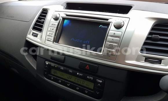 Buy Used Toyota Hilux White Car in Beitbridge in Matabeleland South Buy Used Toyota Hilux White Car in Beitbridge in Matabeleland South