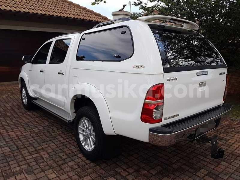 Big with watermark toyota hilux matabeleland south beitbridge 13815