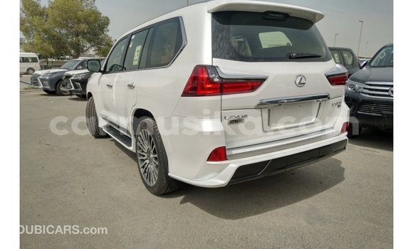 Tenga Imported Lexus LX Chena Mota in Import - Dubai in Harare Tenga Imported Lexus LX Chena Mota in Import - Dubai in Harare