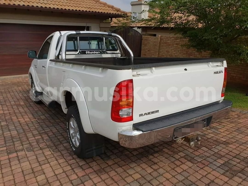 Big with watermark toyota hilux matabeleland south beitbridge 13817