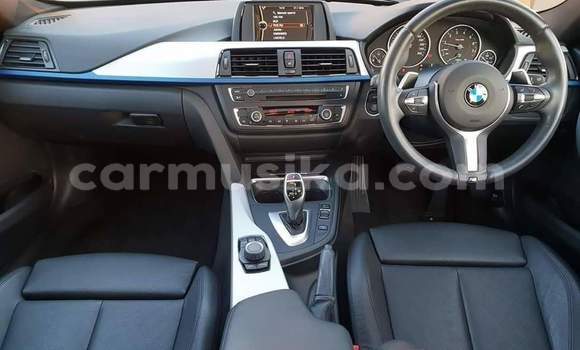 Tenga Tsaru BMW 3–Series Chena Mota in Beitbridge in Matabeleland South Tenga Tsaru BMW 3–Series Chena Mota in Beitbridge in Matabeleland South