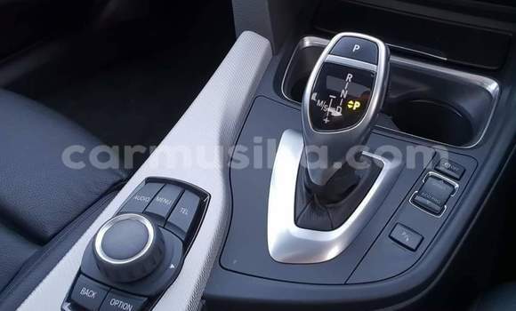 Tenga Tsaru BMW 3–Series Chena Mota in Beitbridge in Matabeleland South Tenga Tsaru BMW 3–Series Chena Mota in Beitbridge in Matabeleland South