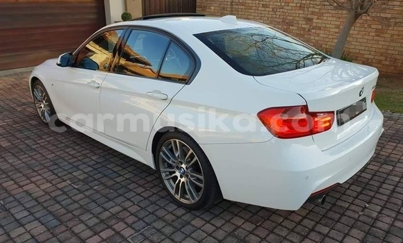 Tenga Tsaru BMW 3–Series Chena Mota in Beitbridge in Matabeleland South Tenga Tsaru BMW 3–Series Chena Mota in Beitbridge in Matabeleland South