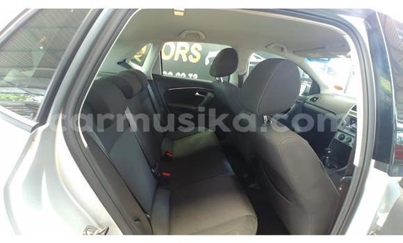 Acheter Occasion Voiture Volkswagen Polo Gris à Beitbridge, Matabeleland South Acheter Occasion Voiture Volkswagen Polo Gris à Beitbridge, Matabeleland South