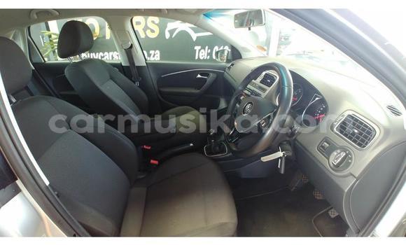 Acheter Occasion Voiture Volkswagen Polo Gris à Beitbridge, Matabeleland South Acheter Occasion Voiture Volkswagen Polo Gris à Beitbridge, Matabeleland South