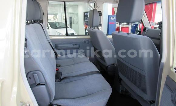 Acheter Occasion Voiture Toyota Land Cruiser Gris à Beitbridge, Matabeleland South Acheter Occasion Voiture Toyota Land Cruiser Gris à Beitbridge, Matabeleland South