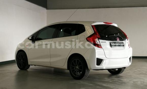 Tenga Tsaru Honda Jazz Chena Mota in Beitbridge in Matabeleland South Tenga Tsaru Honda Jazz Chena Mota in Beitbridge in Matabeleland South