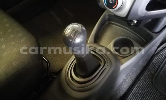 Acheter Occasion Voiture Toyota Yaris Blanc à Beitbridge, Matabeleland South Acheter Occasion Voiture Toyota Yaris Blanc à Beitbridge, Matabeleland South