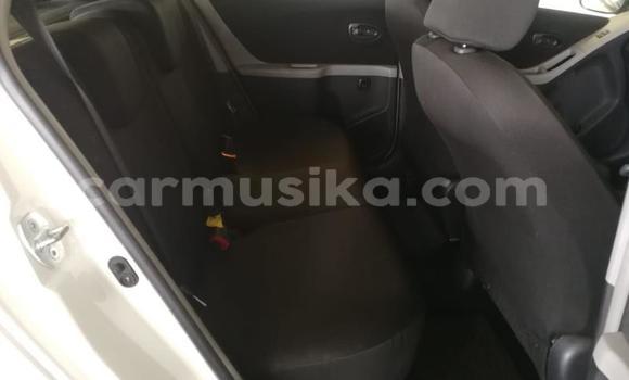 Acheter Occasion Voiture Toyota Yaris Blanc à Beitbridge, Matabeleland South Acheter Occasion Voiture Toyota Yaris Blanc à Beitbridge, Matabeleland South