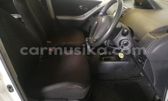 Acheter Occasion Voiture Toyota Yaris Blanc à Beitbridge, Matabeleland South Acheter Occasion Voiture Toyota Yaris Blanc à Beitbridge, Matabeleland South