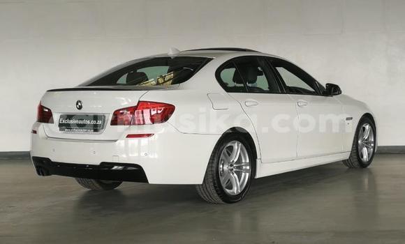 Acheter Occasion Voiture BMW 3200 Blanc à Beitbridge, Matabeleland South Acheter Occasion Voiture BMW 3200 Blanc à Beitbridge, Matabeleland South