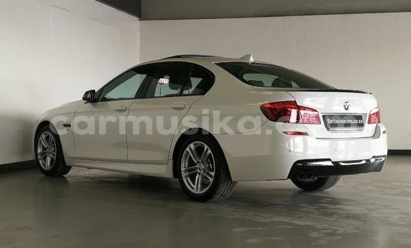 Acheter Occasion Voiture BMW 3200 Blanc à Beitbridge, Matabeleland South Acheter Occasion Voiture BMW 3200 Blanc à Beitbridge, Matabeleland South