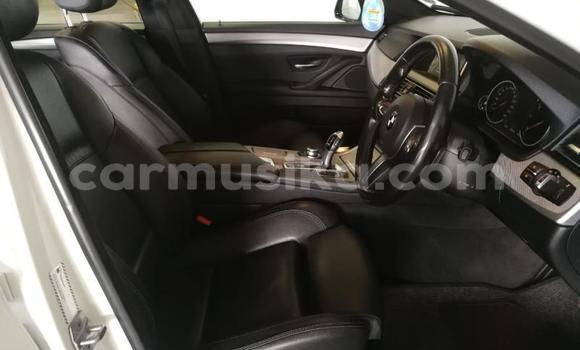 Acheter Occasion Voiture BMW 3200 Blanc à Beitbridge, Matabeleland South Acheter Occasion Voiture BMW 3200 Blanc à Beitbridge, Matabeleland South