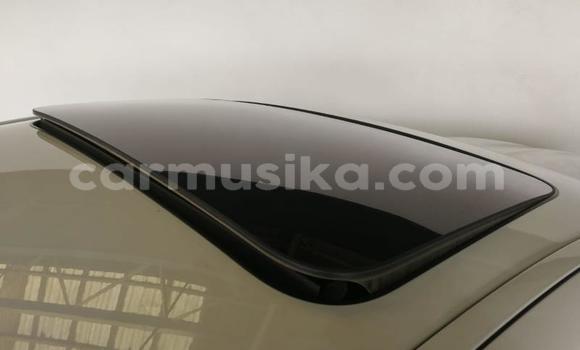 Acheter Occasion Voiture BMW 3200 Blanc à Beitbridge, Matabeleland South Acheter Occasion Voiture BMW 3200 Blanc à Beitbridge, Matabeleland South