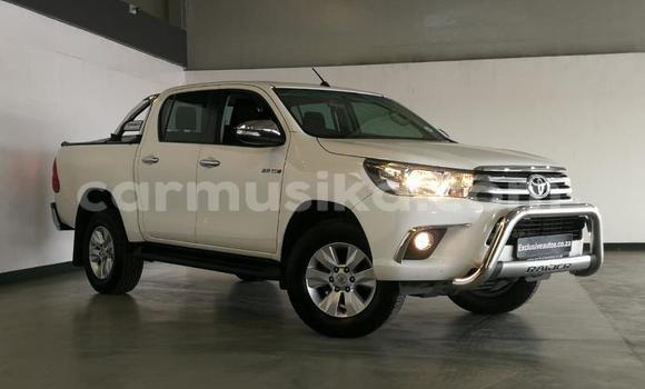 Acheter Occasion Voiture Toyota Hilux Blanc à Beitbridge, Matabeleland South Acheter Occasion Voiture Toyota Hilux Blanc à Beitbridge, Matabeleland South