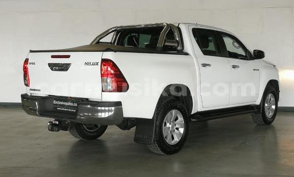 Acheter Occasion Voiture Toyota Hilux Blanc à Beitbridge, Matabeleland South Acheter Occasion Voiture Toyota Hilux Blanc à Beitbridge, Matabeleland South