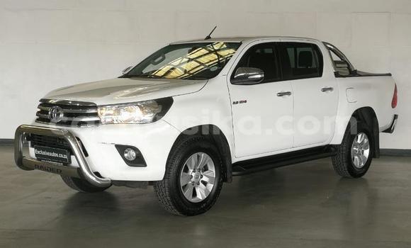 Acheter Occasion Voiture Toyota Hilux Blanc à Beitbridge, Matabeleland South Acheter Occasion Voiture Toyota Hilux Blanc à Beitbridge, Matabeleland South