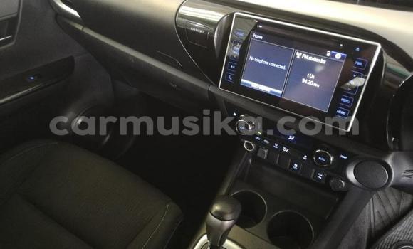 Acheter Occasion Voiture Toyota Hilux Blanc à Beitbridge, Matabeleland South Acheter Occasion Voiture Toyota Hilux Blanc à Beitbridge, Matabeleland South