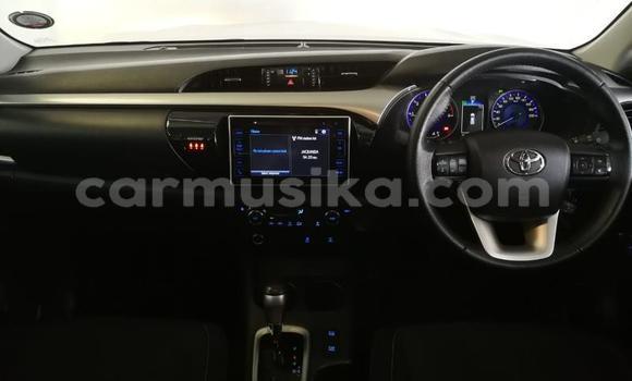 Acheter Occasion Voiture Toyota Hilux Blanc à Beitbridge, Matabeleland South Acheter Occasion Voiture Toyota Hilux Blanc à Beitbridge, Matabeleland South