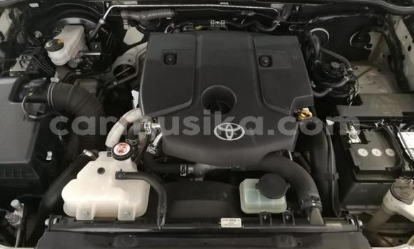 Acheter Occasion Voiture Toyota Hilux Blanc à Beitbridge, Matabeleland South Acheter Occasion Voiture Toyota Hilux Blanc à Beitbridge, Matabeleland South