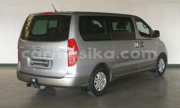 Tenga Tsaru Hyundai H1 Sirivha Mota in Beitbridge in Matabeleland South Tenga Tsaru Hyundai H1 Sirivha Mota in Beitbridge in Matabeleland South