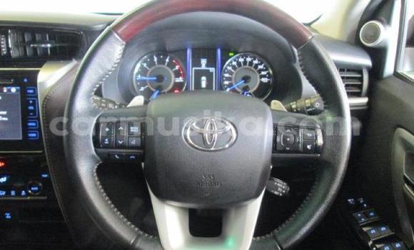 Acheter Occasion Voiture Toyota Fortuner Gris à Beitbridge, Matabeleland South Acheter Occasion Voiture Toyota Fortuner Gris à Beitbridge, Matabeleland South