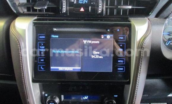 Acheter Occasion Voiture Toyota Fortuner Gris à Beitbridge, Matabeleland South Acheter Occasion Voiture Toyota Fortuner Gris à Beitbridge, Matabeleland South