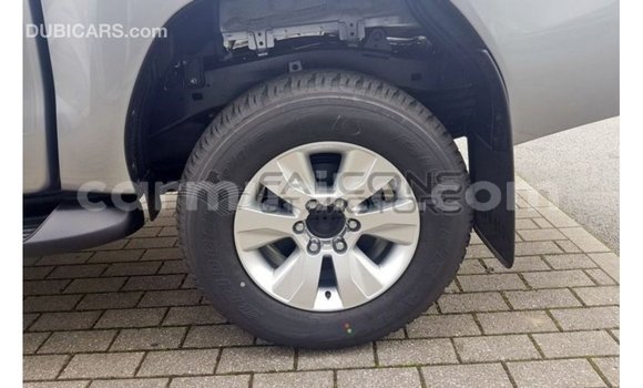 Acheter Import Voiture Toyota Hilux Marron à Import - Dubai, Harare Acheter Import Voiture Toyota Hilux Marron à Import - Dubai, Harare