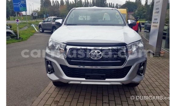 Acheter Import Voiture Toyota Hilux Marron à Import - Dubai, Harare Acheter Import Voiture Toyota Hilux Marron à Import - Dubai, Harare