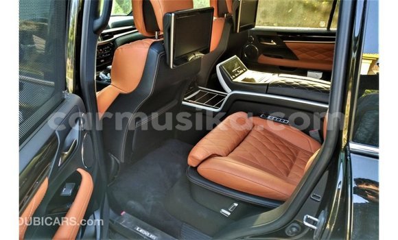 Nunua Imported Lexus LX Nyeusi Gari ndani ya Import - Dubai nchini Harare