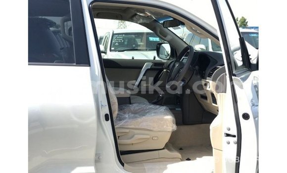 Tenga Imported Toyota Prado Chena Mota in Import - Dubai in Harare Tenga Imported Toyota Prado Chena Mota in Import - Dubai in Harare
