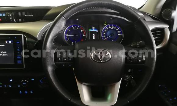Buy Used Toyota Hilux Silver Car in Beitbridge in Matabeleland South Buy Used Toyota Hilux Silver Car in Beitbridge in Matabeleland South