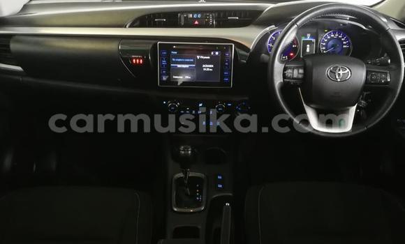 Buy Used Toyota Hilux Silver Car in Beitbridge in Matabeleland South Buy Used Toyota Hilux Silver Car in Beitbridge in Matabeleland South