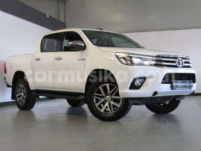 Big with watermark toyota hilux matabeleland south beitbridge 13862