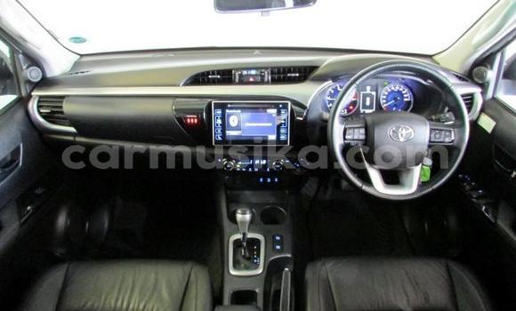 Acheter Occasion Voiture Toyota Hilux Blanc à Beitbridge, Matabeleland South Acheter Occasion Voiture Toyota Hilux Blanc à Beitbridge, Matabeleland South