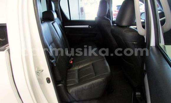 Acheter Occasion Voiture Toyota Hilux Blanc à Beitbridge, Matabeleland South Acheter Occasion Voiture Toyota Hilux Blanc à Beitbridge, Matabeleland South